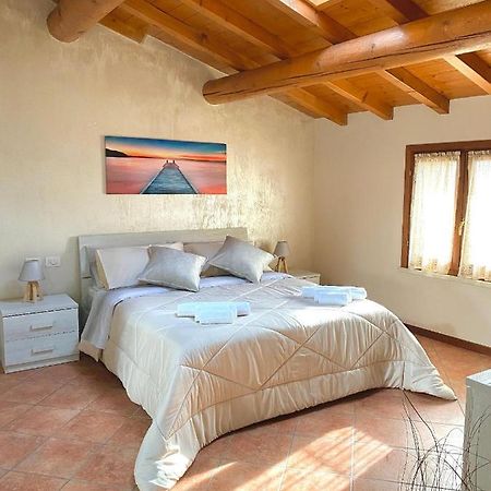 Апартаменти Casa Vacanze Raggio Di Sole Валеджо-суль-Мінчо Екстер'єр фото