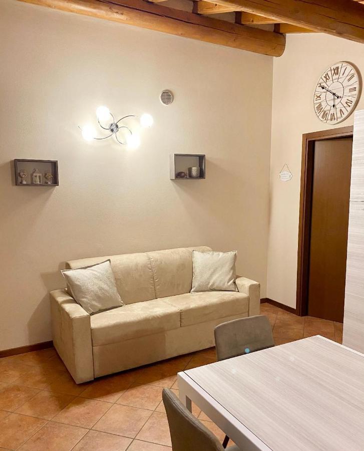 Апартаменти Casa Vacanze Raggio Di Sole Валеджо-суль-Мінчо Екстер'єр фото