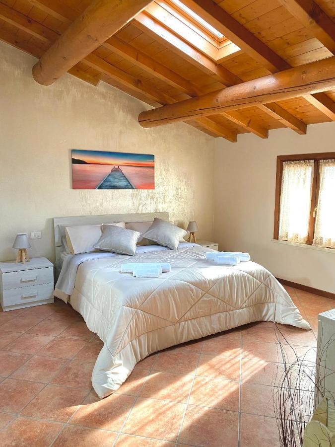 Апартаменти Casa Vacanze Raggio Di Sole Валеджо-суль-Мінчо Екстер'єр фото
